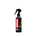 Motul M1 Helmet & Visor Clean - Road and Trials